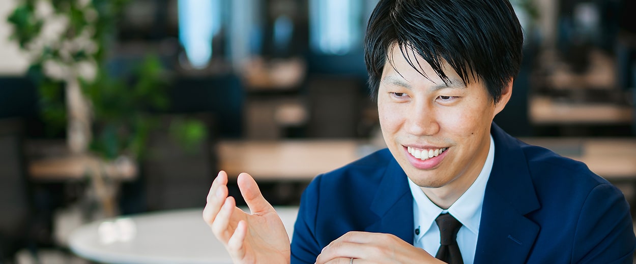 会話をしている男性社員